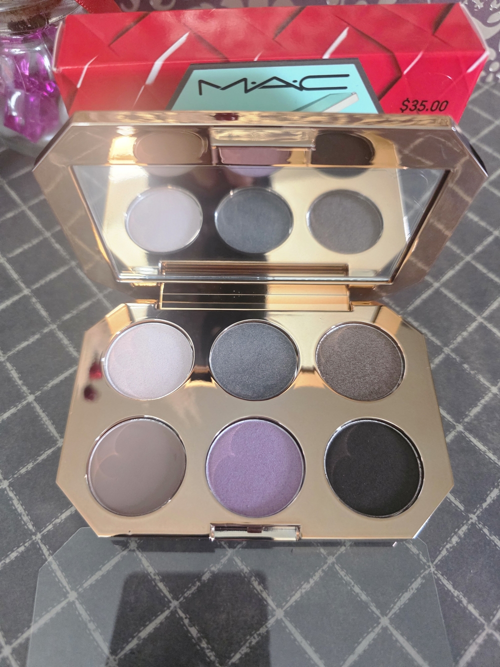 MAC Nificent  Eyeshadow Palette holiday edition